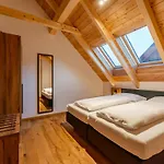Mountain Krek Wak Wou 別荘